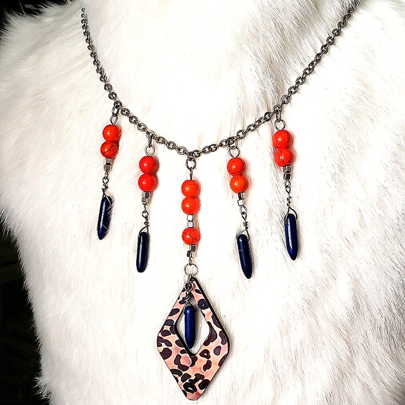 Watercolor Leopard Beaded Necklace - Picture 3 of 5